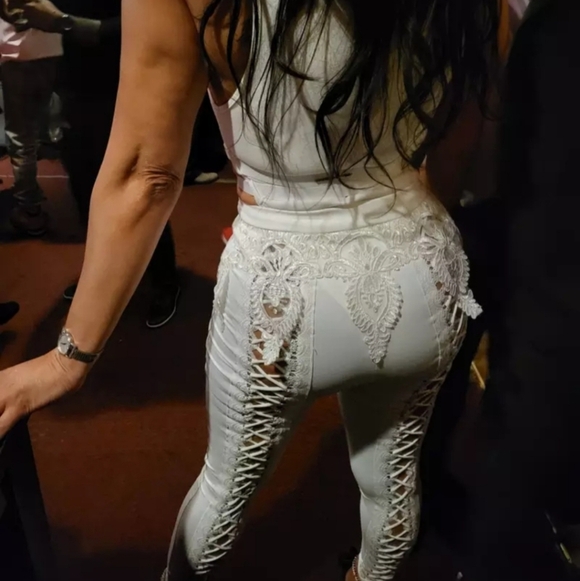 Lace ME Pants - Picture 3 of 3